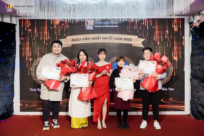 tiec tat nien dwn viet nam 2023 10