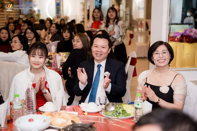 tiec tat nien dwn viet nam 2023 12