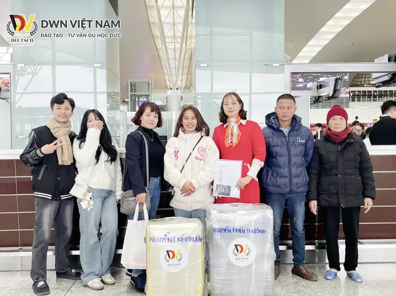 tien bay thang 2 2024 3